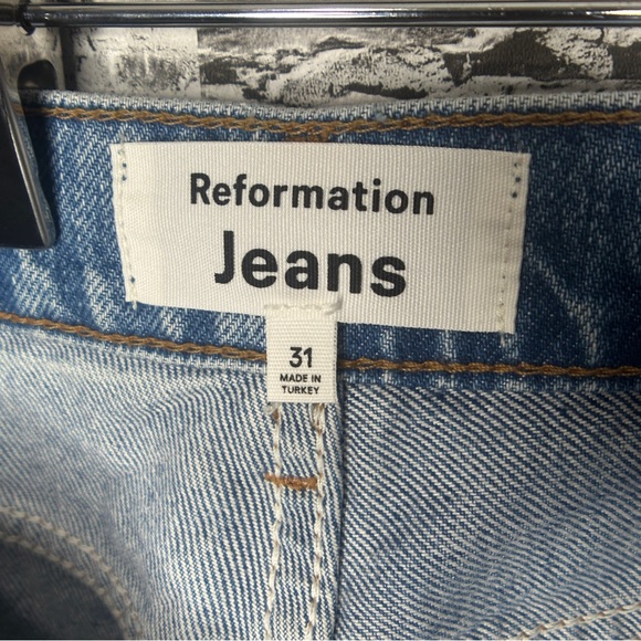 EUC Reformation Cary High Rise Slouchy Wide Leg Light Wash Blue Jeans Sz 31 - Picture 8 of 16